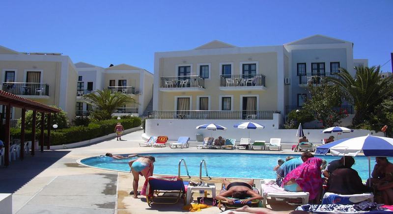 Camari Garden Hotel Apartments Gerani  Bagian luar foto