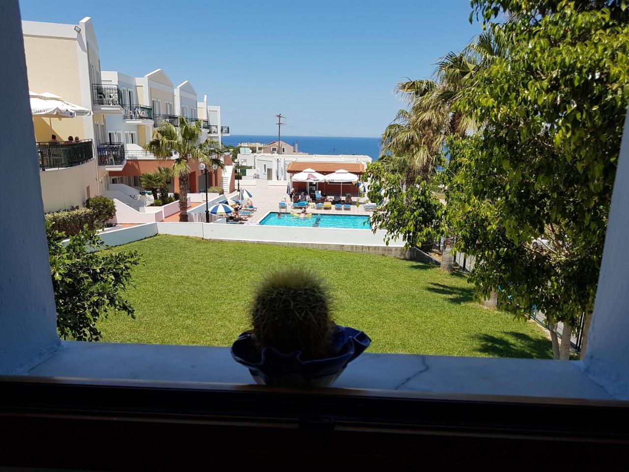 Camari Garden Hotel Apartments Gerani  Bagian luar foto