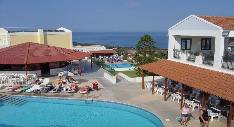 Camari Garden Hotel Apartments Gerani  Bagian luar foto