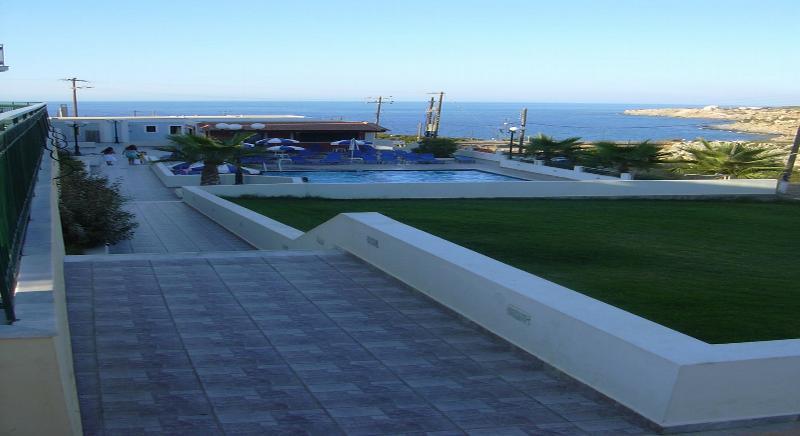 Camari Garden Hotel Apartments Gerani  Bagian luar foto